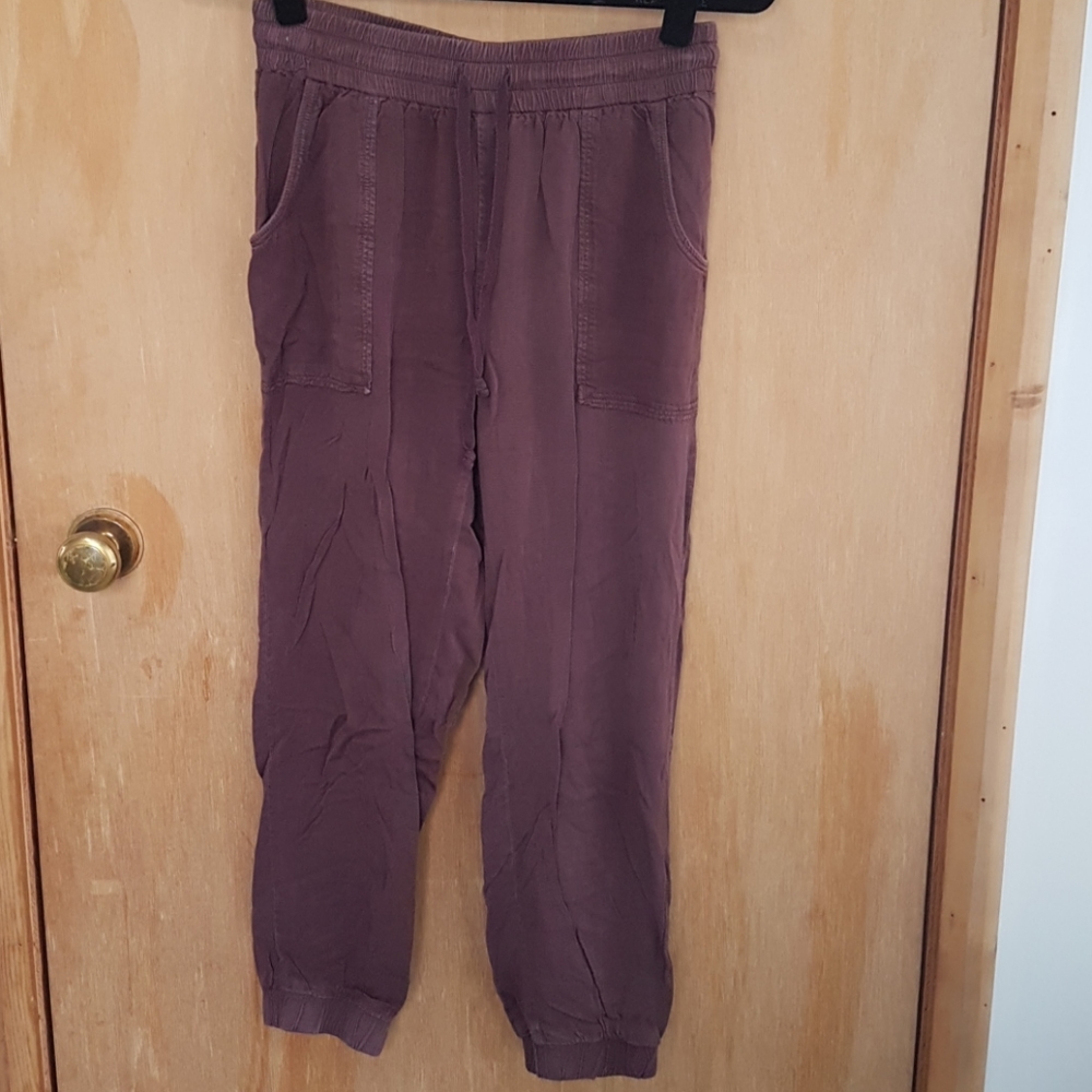 Loose fitting jogger